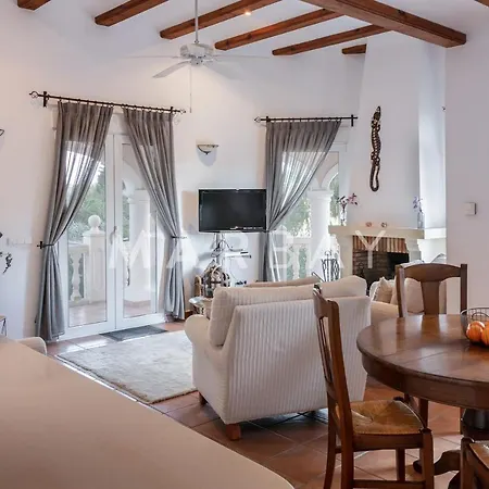 Ca Adelfa Muntanya la Sella